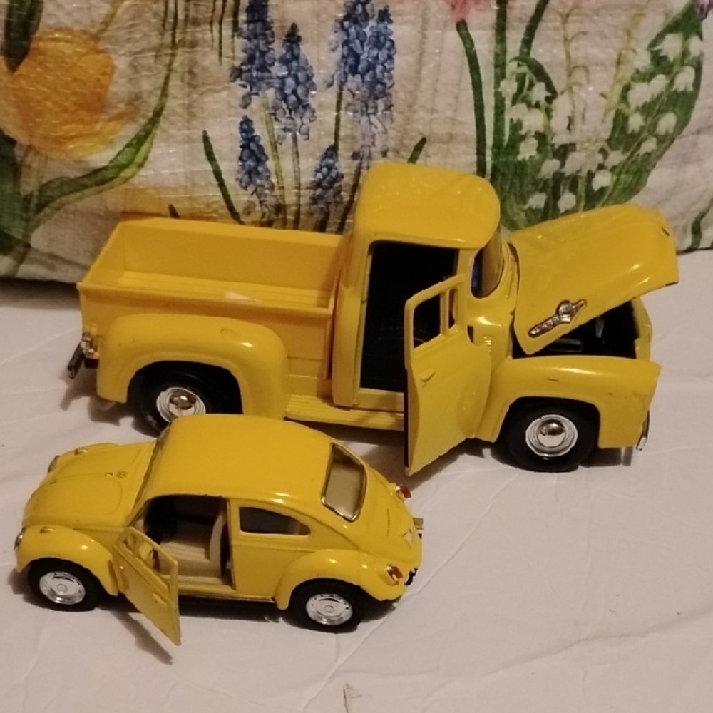 Yellow collection 1955/56 pickup Truck f-100 and  beetle Car Set